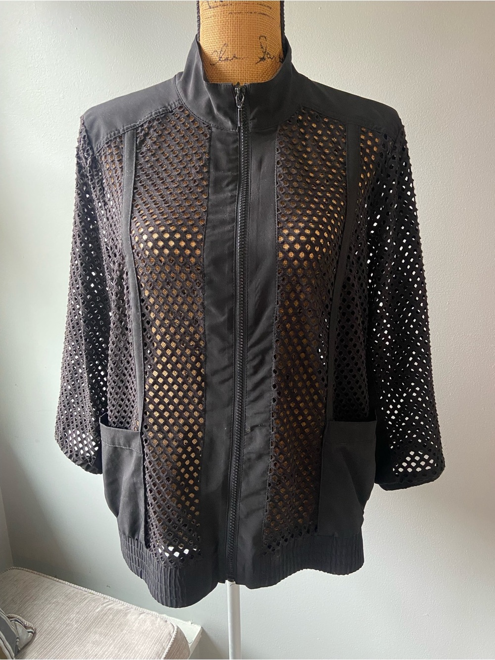 Zenergy by Chico’s Sz L Women’s Black Mesh Zip-Front Jacket